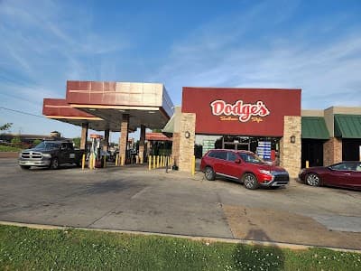 Dodge's Southern Style logo – Southern restaurant (US) in Olive Branch, MS