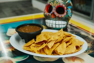 Dos Compadres Mexican Cantina and Grill logo – Bar & Grill in Olive Branch, MS