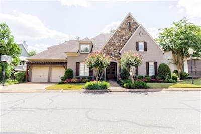 Desoto Management & Investments  logo – Property management company in Olive Branch, MS