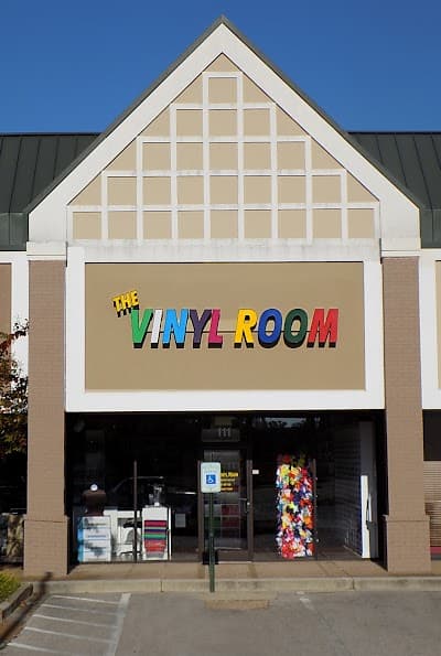 The Vinyl Room logo – Craft store in Olive Branch, MS
