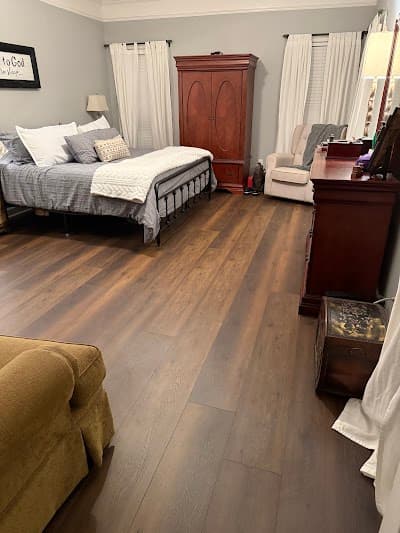 Rivertree Hardwood, Inc. logo – Flooring store in Olive Branch, MS