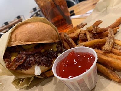 The Sear Shack logo – Hamburger Restaurant in Olive Branch, MS