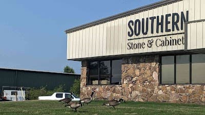 Southern Stone & Cabinets logo – Countertop store in Olive Branch, MS