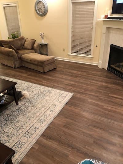 DeSoto Floor Covering & Interiors logo – Flooring store in Olive Branch, MS