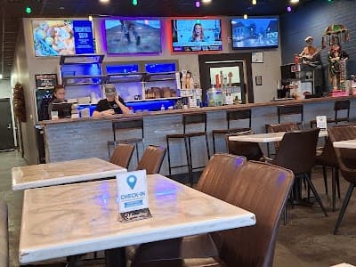 2 Crazy Fellas logo – Bar & Grill in Olive Branch, MS